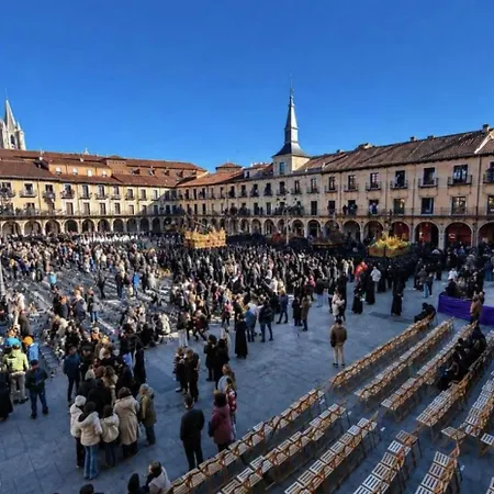 Arquitecto De La Vida - Plaza Mayor * León